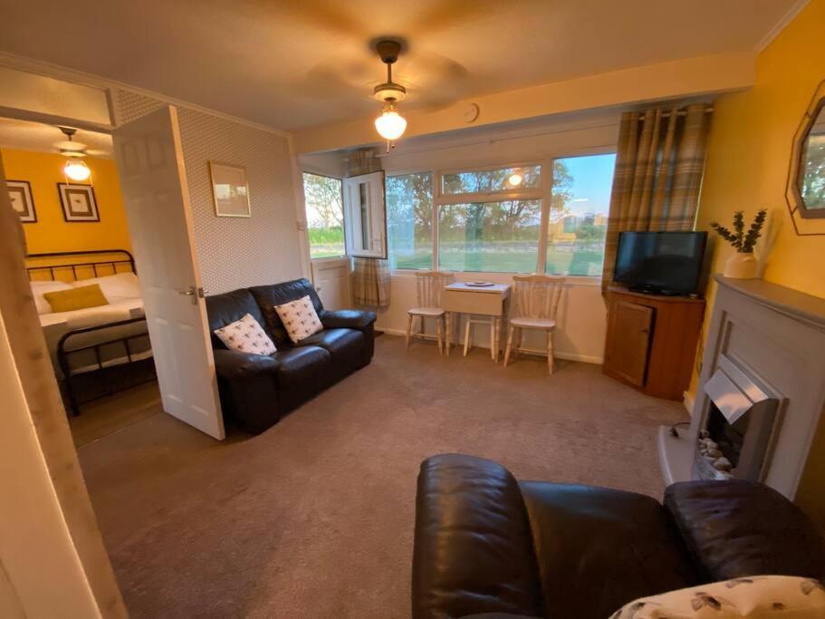 East Coast Chalets, Bee'S Knees @ California Sands Scratby ภายนอก รูปภาพ